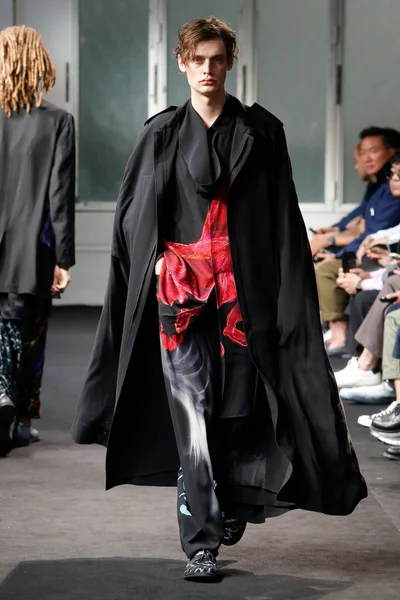 Look 29